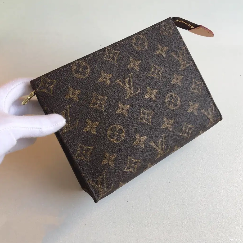 Affordable LOUIS TOILETRY VUITTON 19 POUCH 0706